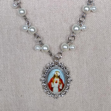 Load image into Gallery viewer, Sacred Heart Necklace